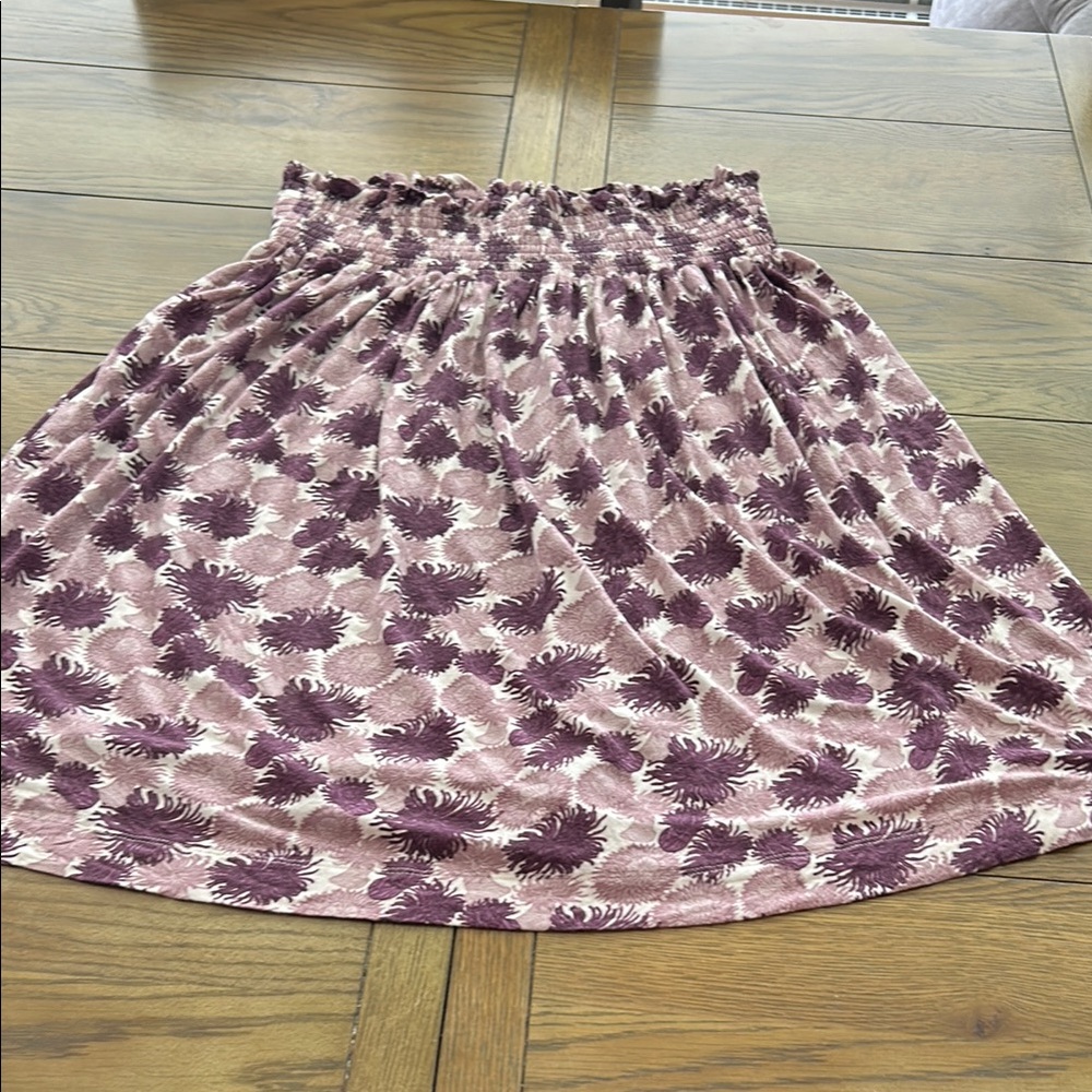 Kate Quinn  Purple  anemone Skirt size Med
